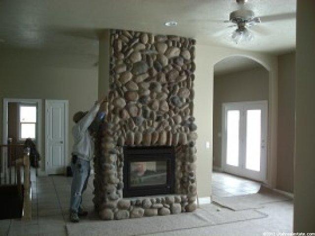 3896 Turnberry Dr, Syracuse, UT 84075 — photo 2
