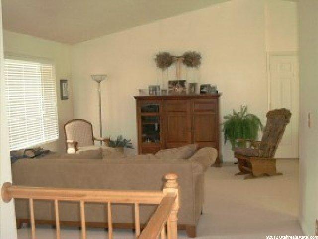 7909 Cliff Side Dr, Sandy, UT 84094 — photo 3