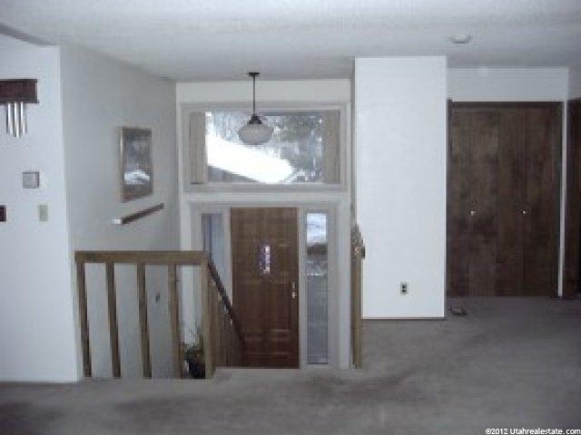 885 E Oxford Dr, Kaysville, UT 84037 — photo 4