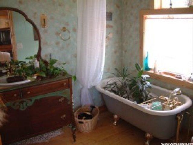 160 S 300 W, Junction, UT 84740 — photo 3
