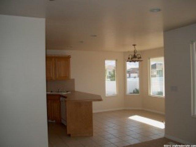 285 W 800 S, Layton, UT 84041 — photo 5