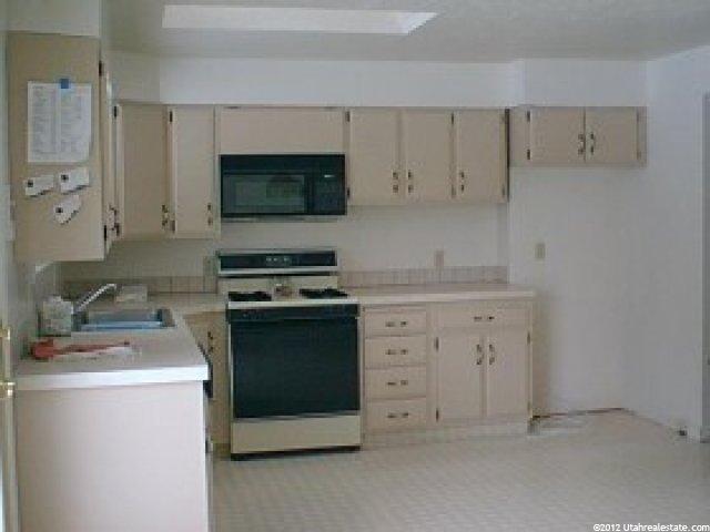 384 W 4200 N, Pleasant View, UT 84414 — photo 5