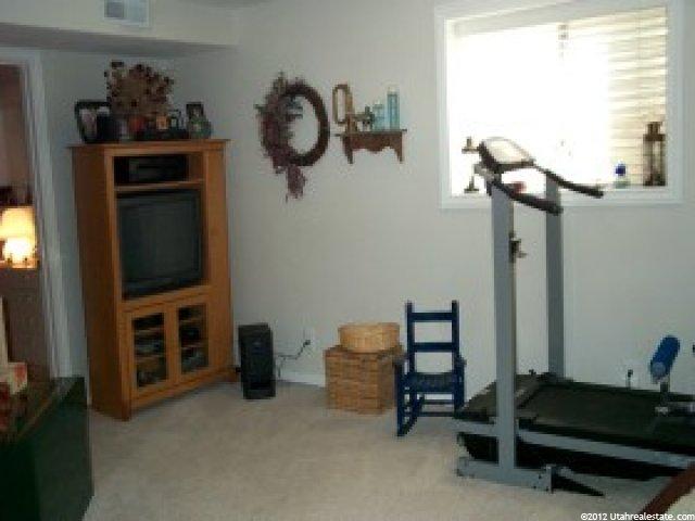 564 Cobblestone Ln, Midvale, UT 84047 — photo 5