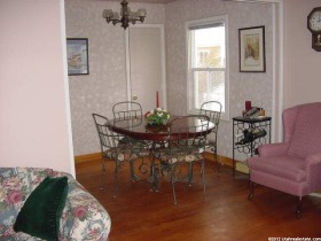 203 S Lakeview Dr, Clearfield, UT 84015 — photo 2