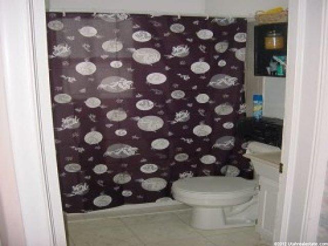 203 S Lakeview Dr, Clearfield, UT 84015 — photo 7