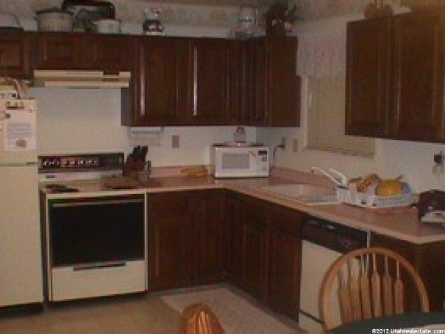 2802 Gilbert Dr, Riverton, UT 84065 — photo 6