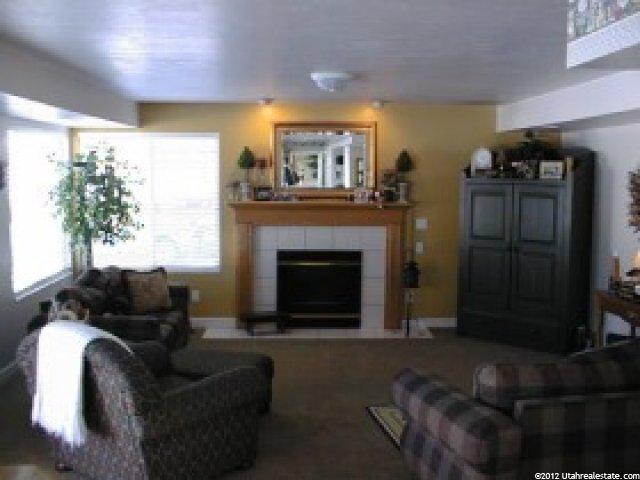176 W 1300 North Cir, Centerville, UT 84014 — photo 2