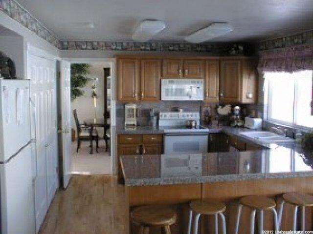 176 W 1300 North Cir, Centerville, UT 84014 — photo 4