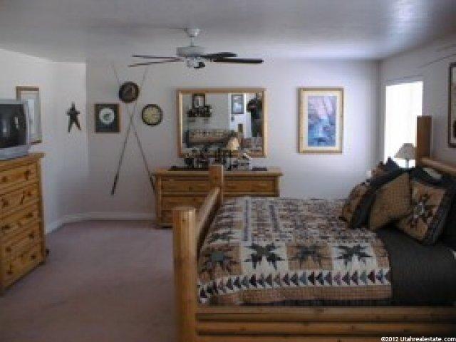 176 W 1300 North Cir, Centerville, UT 84014 — photo 5