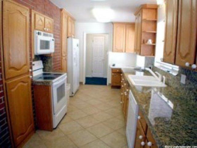 1887 E 3900 S, Holladay, UT 84124 — photo 2
