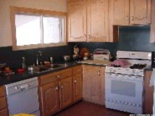 285 S Main St, Kamas, UT 84036 — photo 2