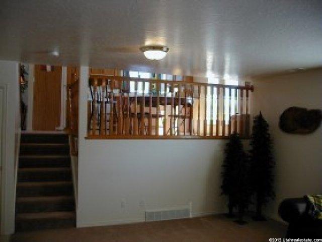 732 N 1420 W, Clinton, UT 84015 — photo 2