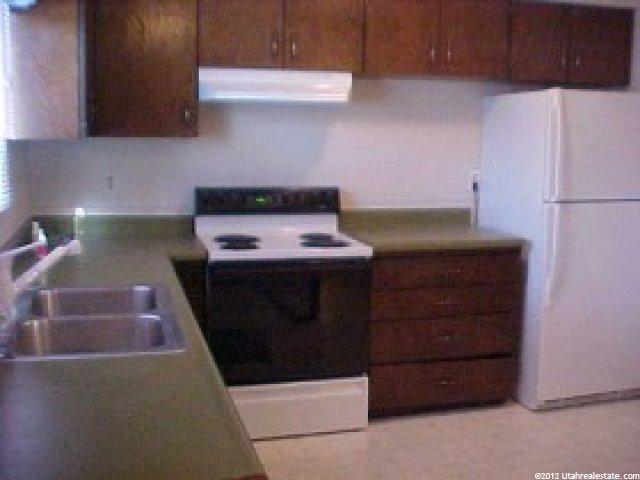 88 W 50 S #N-2, Centerville, UT 84014 — photo 3