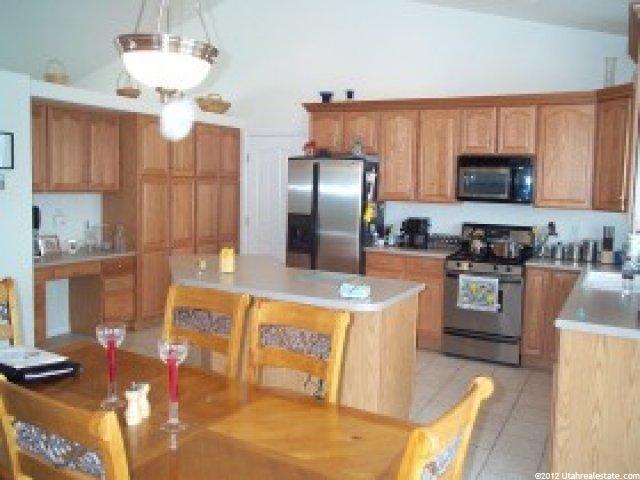 10276 Sandy Willows Cv, Sandy, UT 84070 — photo 3