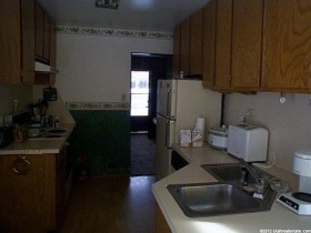 883 W 3600 S, Bountiful, UT 84010 — photo 4