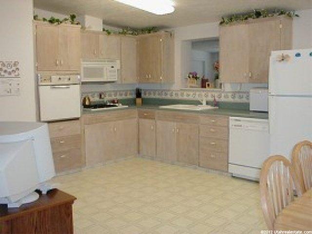 572 Monterey Dr, Orem, UT 84057 — photo 4