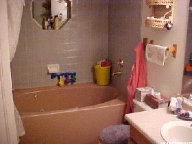5631 Magic Dr, Murray, UT 84107 — photo 4