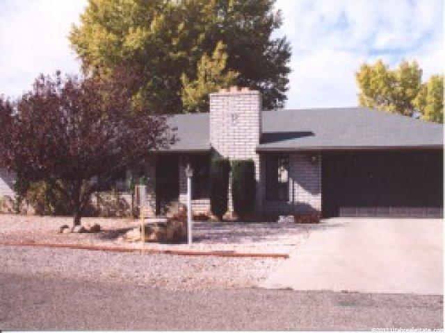 1233 Chokeberry Dr, St. George, UT 84790 — photo 2