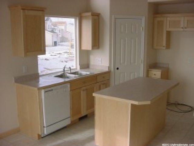 114 E 2675 S, Clearfield, UT 84015 — photo 4