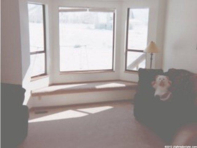 310 S 9500 E, Huntsville, UT 84317 — photo 8