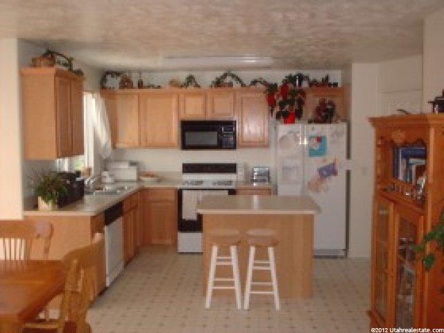 877 E 1775 N, North Ogden, UT 84414 — photo 2