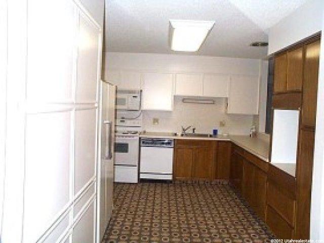 381 W 400 N #11, Bountiful, UT 84010 — photo 5