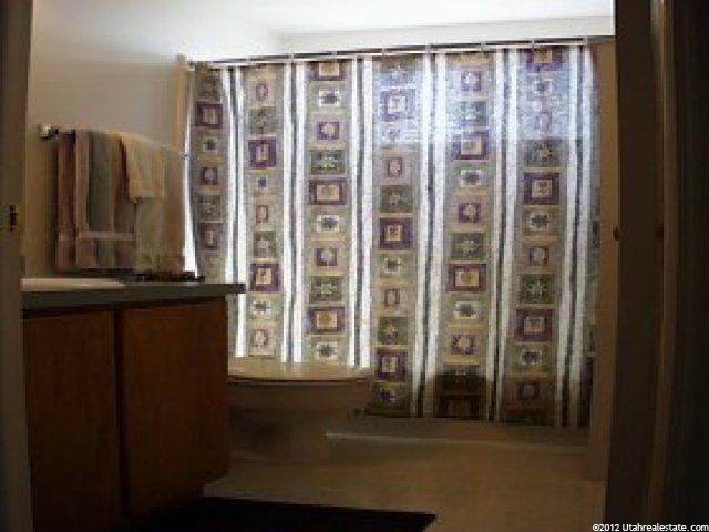 2084 N Sunset Dr, Layton, UT 84040 — photo 4