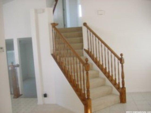 726 W 1860 N, Clinton, UT 84015 — photo 4