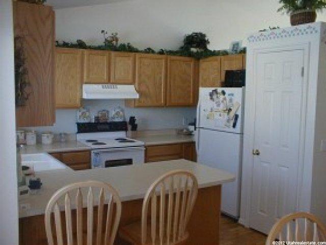 284 W 1900 S, Clearfield, UT 84015 — photo 3