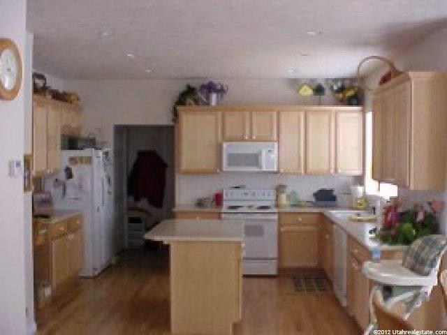 11531 Sunburn Ln, Sandy, UT 84094 — photo 3