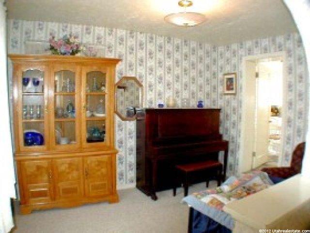 48 W Center St, Providence, UT 84332 — photo 8