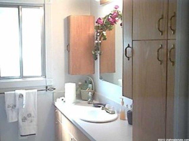 1037 Cross St, Ogden, UT 84404 — photo 2