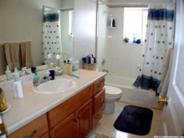 2827 Viewcrest Cir, North Logan, UT 84341 — photo 2
