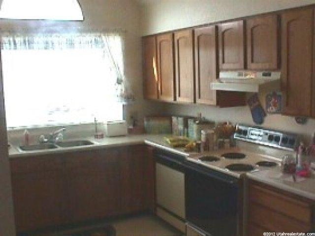 8051 S 865 E, Sandy, UT 84094 — photo 3