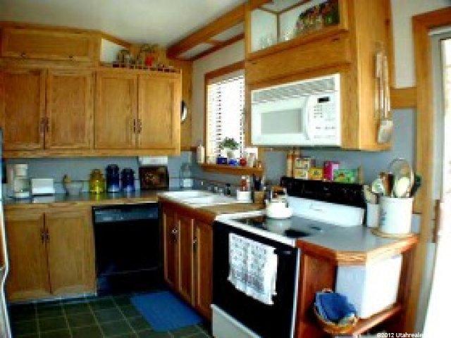 1392 Maple Dr, Logan, UT 84321 — photo 2