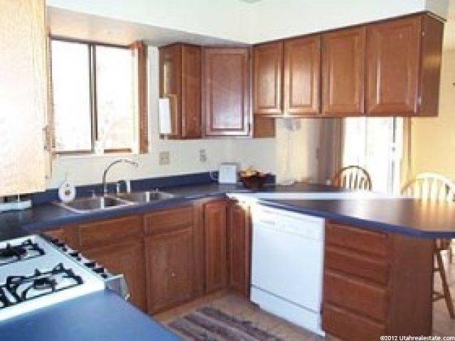 802 Mountain Side Dr, Farmington, UT 84025 — photo 2