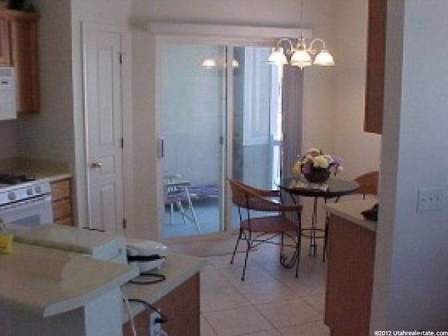 906 Courtyard Ln, Centerville, UT 84014 — photo 2