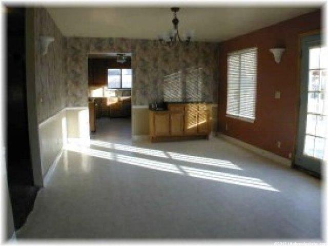 2106 Willow Park Ln, Sandy, UT 84093 — photo 4
