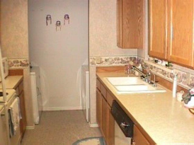9156 Jefferson Pl, Sandy, UT 84070 — photo 4