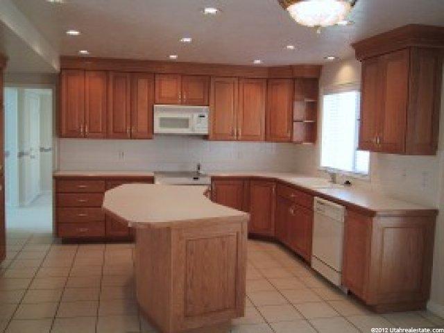 873 Ridgeline Cir, Centerville, UT 84014 — photo 4