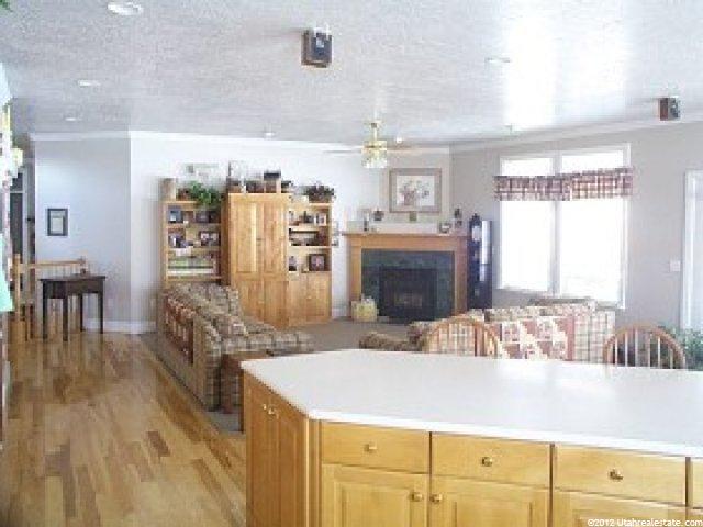1464 Skyline Dr, Bountiful, UT 84010 — photo 6