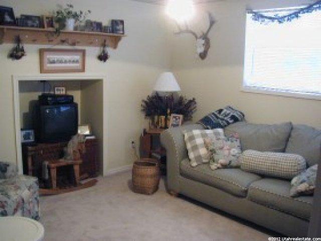 10128 Mount View Dr, Sandy, UT 84070 — photo 6