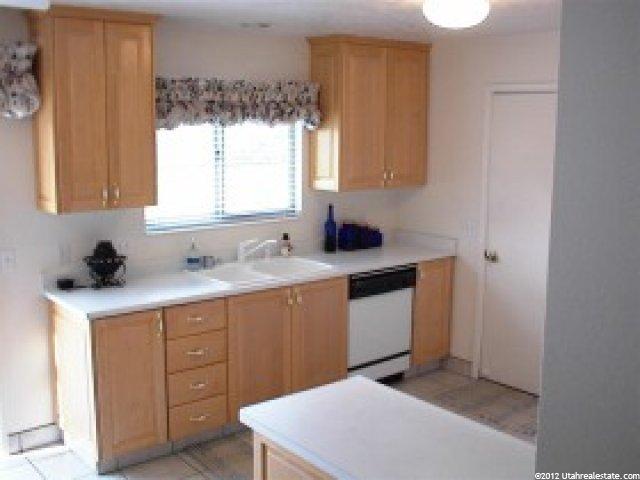1286 Spring Ridge Dr, Sandy, UT 84094 — photo 4