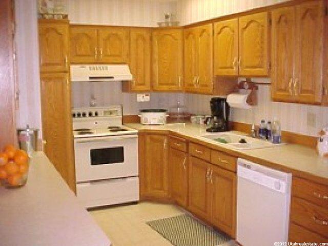 728 Gables St, Midvale, UT 84047 — photo 2