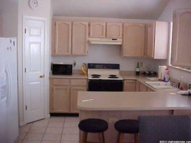 905 Johnson Way Dr, Sandy, UT 84094 — photo 3