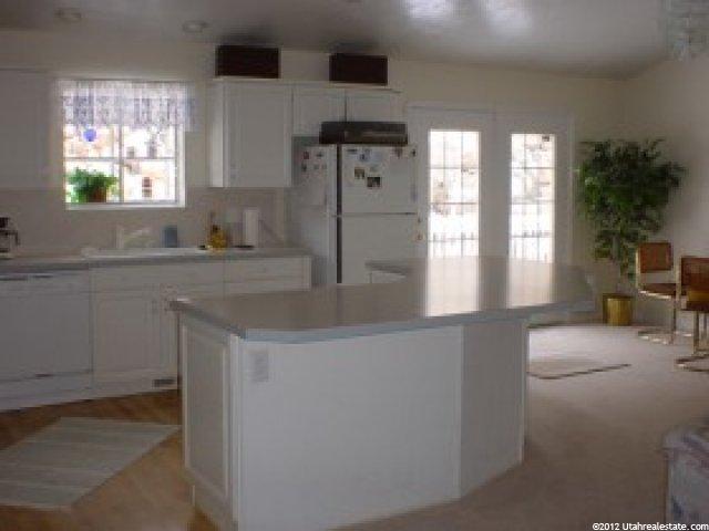 2401 Oak Ln, Layton, UT 84040 — photo 5