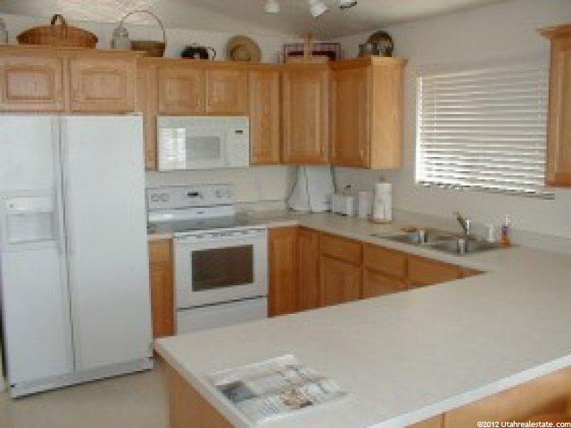 224 Ashbrook Cir, Midvale, UT 84047 — photo 7