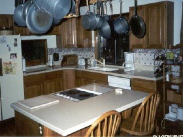 6012 Woodland Dr, Uintah, UT 84403 — photo 3