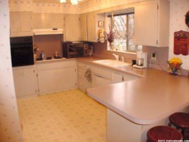 509 Larsen Dr, Bountiful, UT 84010 — photo 3