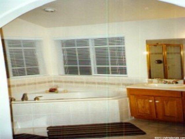 852 E 3350 N, North Ogden, UT 84414 — photo 5